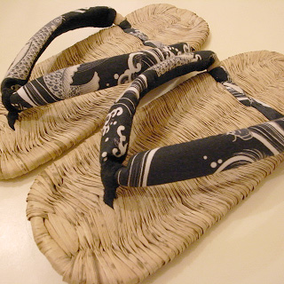 平井履物店の竹皮草履