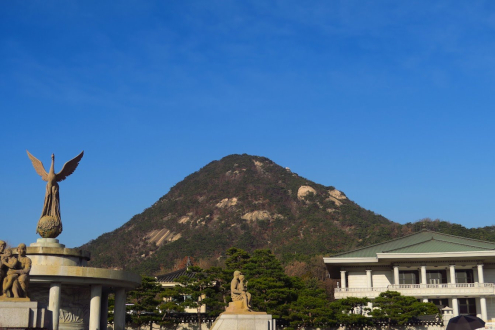 景福宮の後ろに北岳山